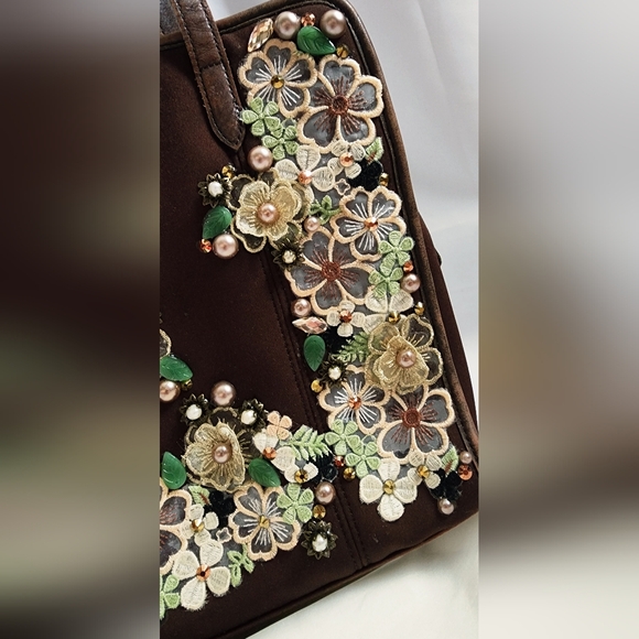 Handmade Coach Pearl Chaos Neoprene Purse - Antique Flowers - Picture 5 of 17